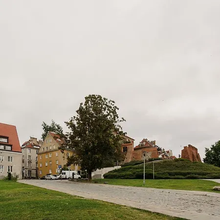 Chill Brzozowa Old Town Апартаменты Варшава